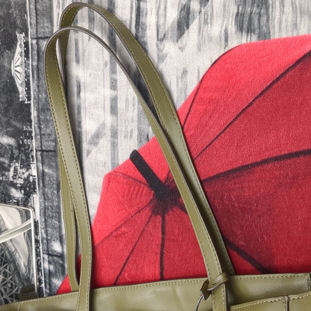 Rivington Large Saffiano Leather Tote Bag - Picture 3 of 16